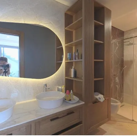 Guemuesluek Infinity Seaview, Pool & Sauna Villa Bodrum